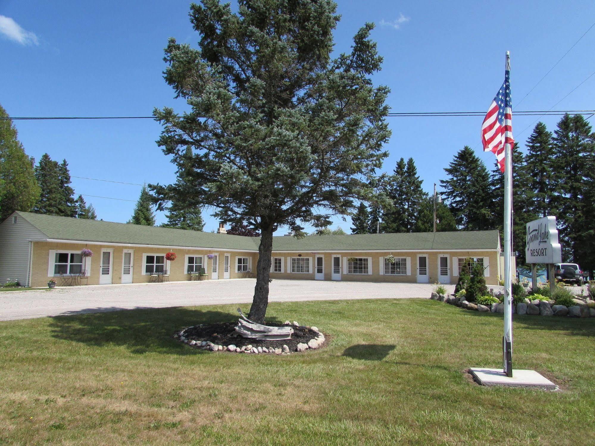 Grand Lake Resort Presque Isle Экстерьер фото