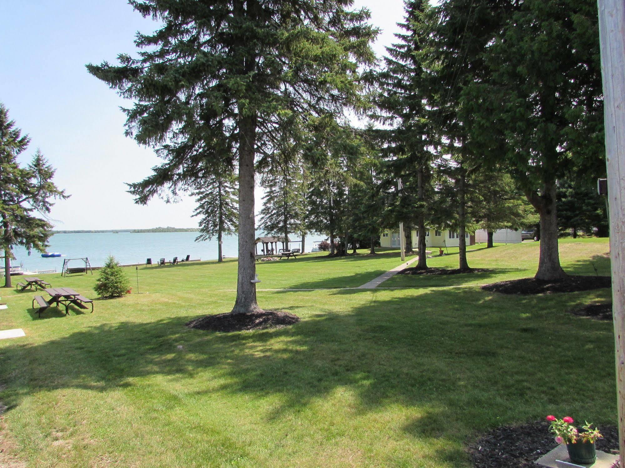 Grand Lake Resort Presque Isle Экстерьер фото